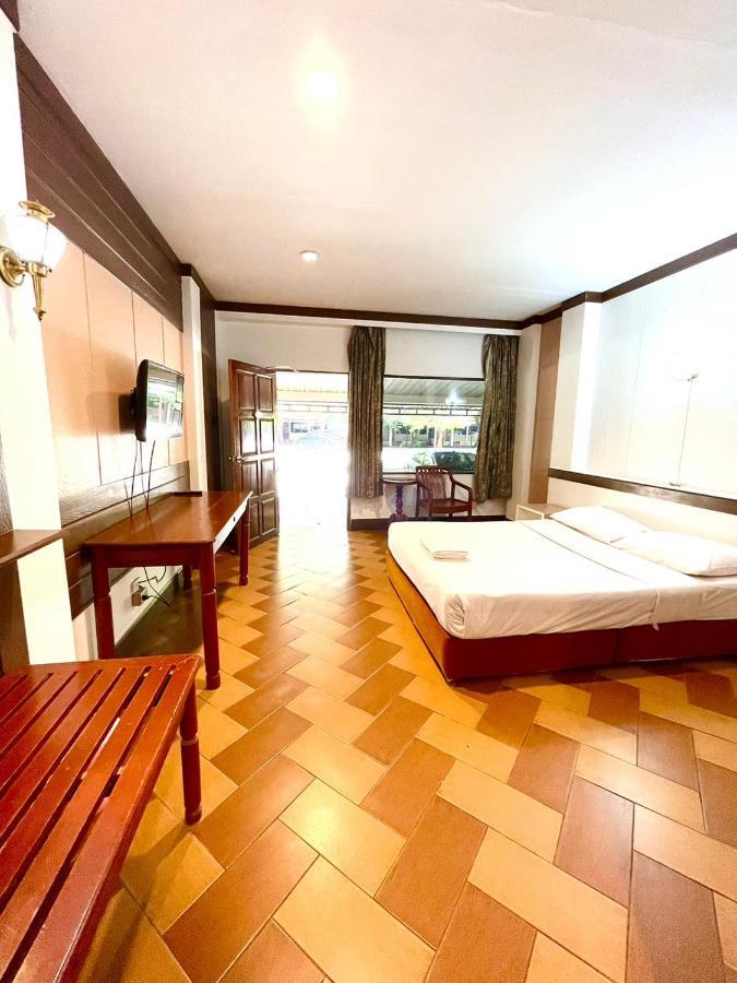 Bansuan Resort Накхонсаван Экстерьер фото